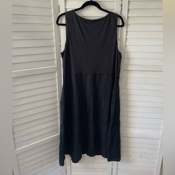 🚨FINAL SALE🚨 J. Jill Black Linen Mixed Media Tiered Midi Dress - Picture 2 of 5